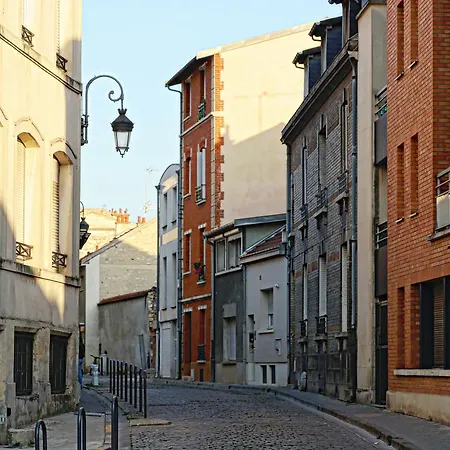 Superbe Cosy Ideal Pour Les Professionnels Et Les Couples En Deplacement Proche Gare Et Toutes Commodites *